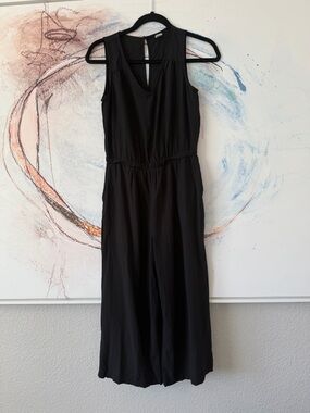 Old Navy Black Sleeveless Cropped Leg Jumpsuit Classic Business Casual